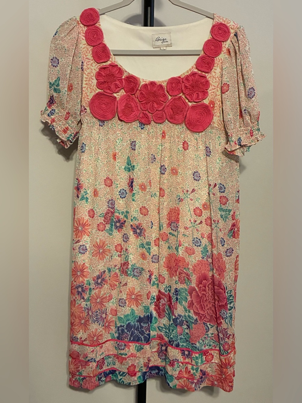 Beige by eci Floral Cream Dress Appliqué Pink Rosette Trim size 4